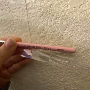 Flawless Finish Blend MOTD Eyeshadow Face Makeup Brush